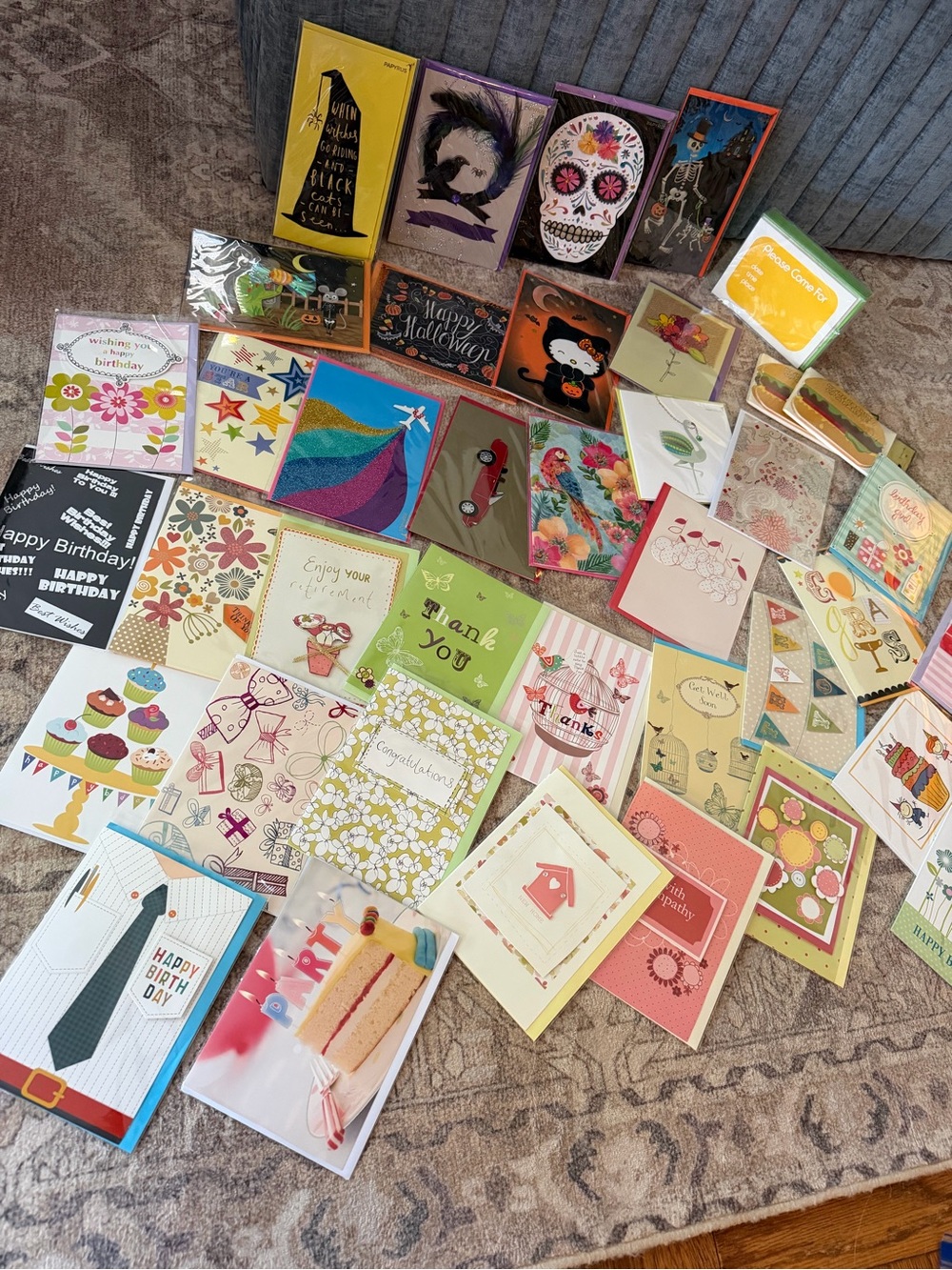 NEW IN PACKAGING- 40 Greeting Card Bundle- Assorted- LOT A